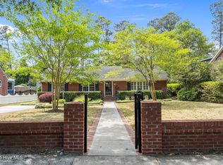 202 Colonial Dr, Wilmington, NC 28403