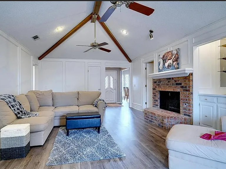 1217 Cloudy Sky Ln — Photo 4