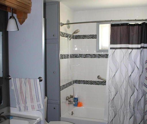 5th image of 309 Village Ln