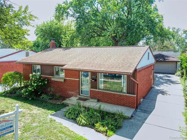 30817 Birchwood St, Westland, MI 48186
