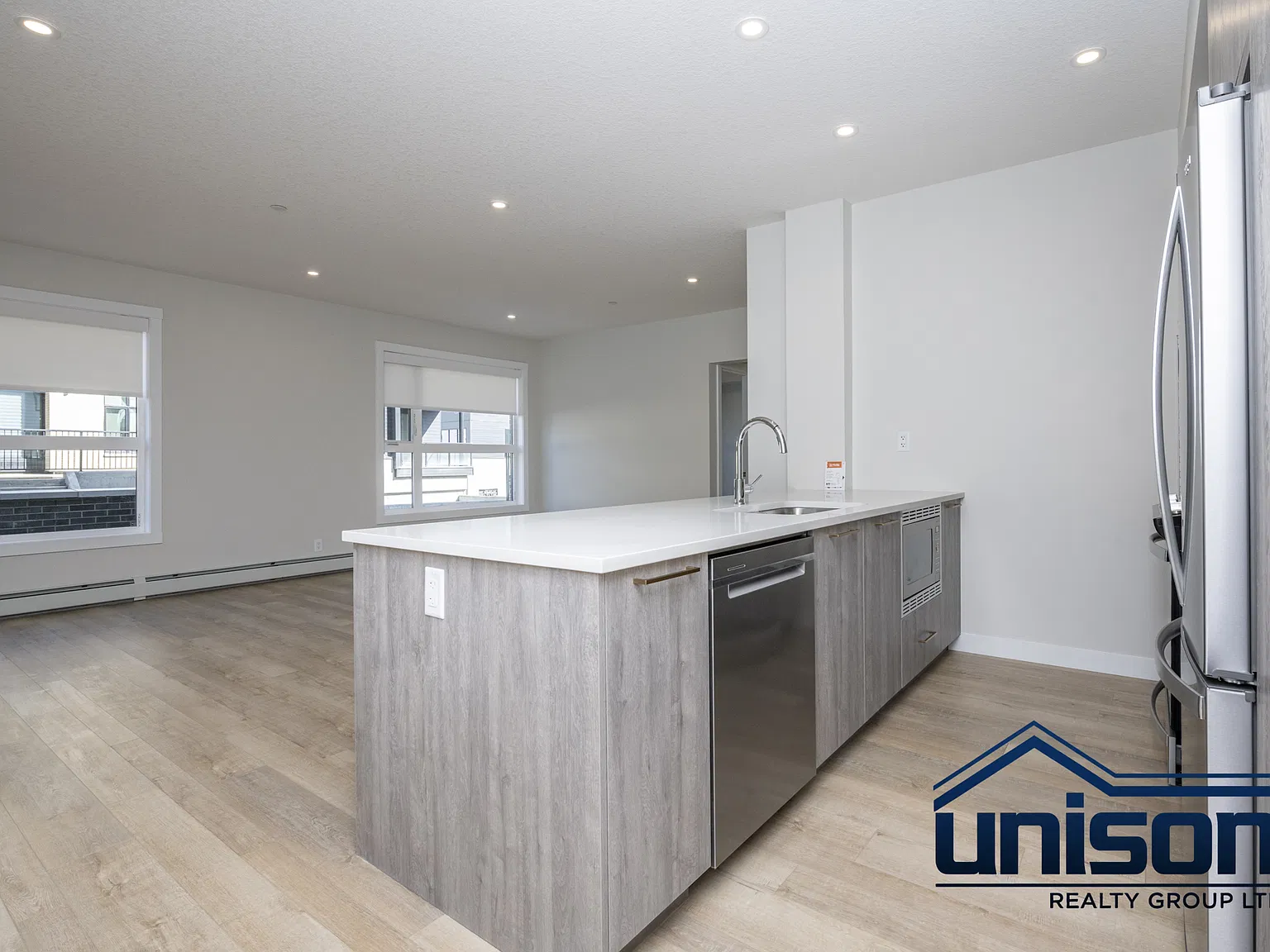 2 bed, 920 sqft, $2,195 — Photo 3