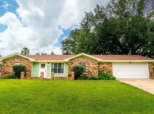 221 Rayburn Pl, Hattiesburg, MS 39402