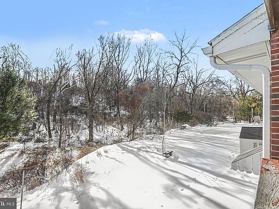 5th image of 908 Red Hill Rd