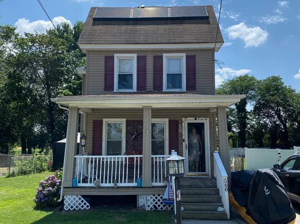 568 N Delaware St, Paulsboro, NJ 08066