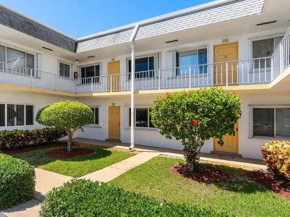 3240 Lake Osborne Drive #105, Lake Worth Beach, FL 33461