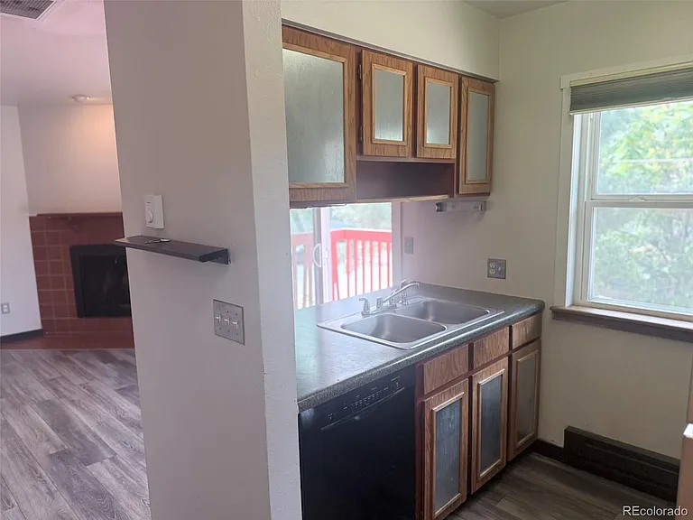 2024 Goss St #8 — Photo 7