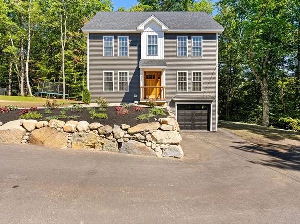 16 High St, Ashburnham, MA 01430