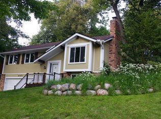 2750 Halstead Ln, Mound, MN 55364