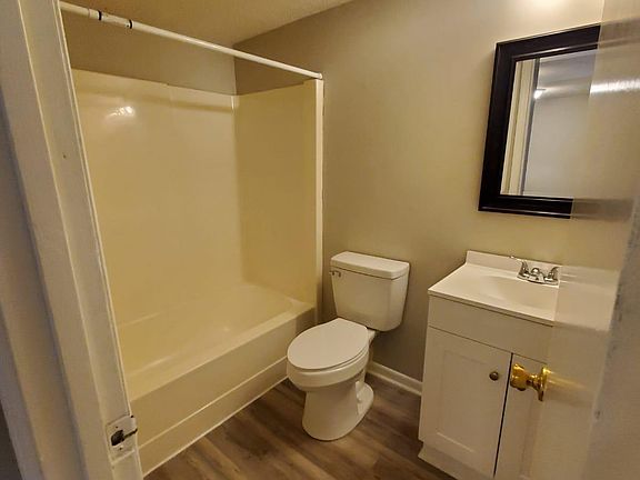 4th image of 2201 Morehead Ave #13