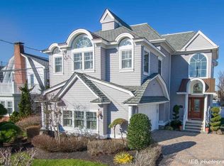 818 Seacliff Rd, Ocean City, NJ 08226