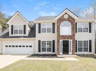 972 Simon Park Cir, Lawrenceville, GA 30045