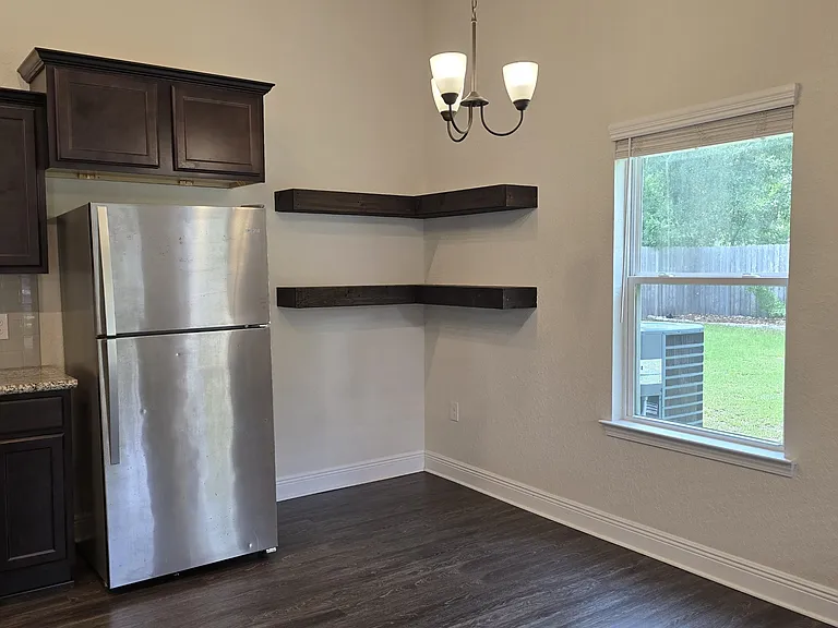 5157 Peach Dr — Photo 12