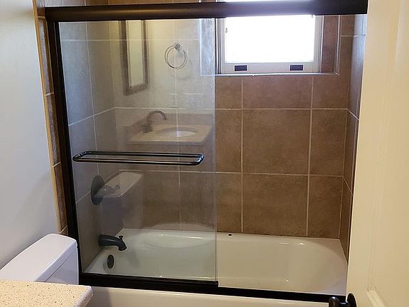 4th image of 817 N Elm St APT B