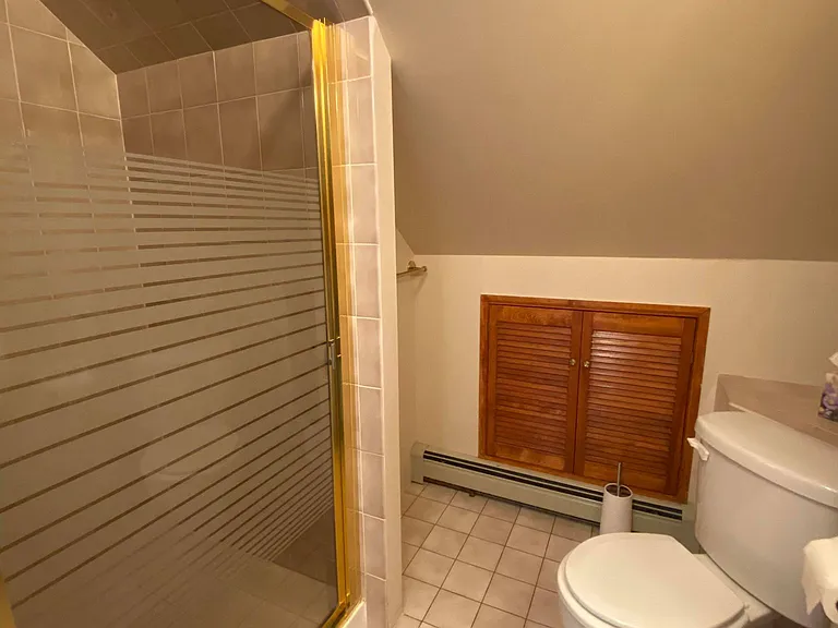146 W Adams St — Photo 12