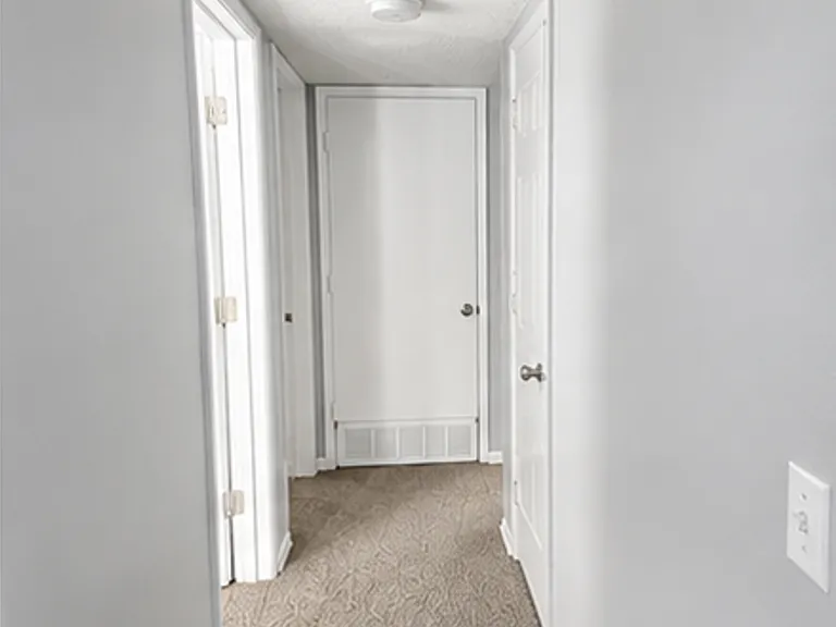 290 W National Dr — Photo 8