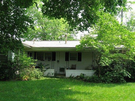 3rd image of 460 Pasadena Dr