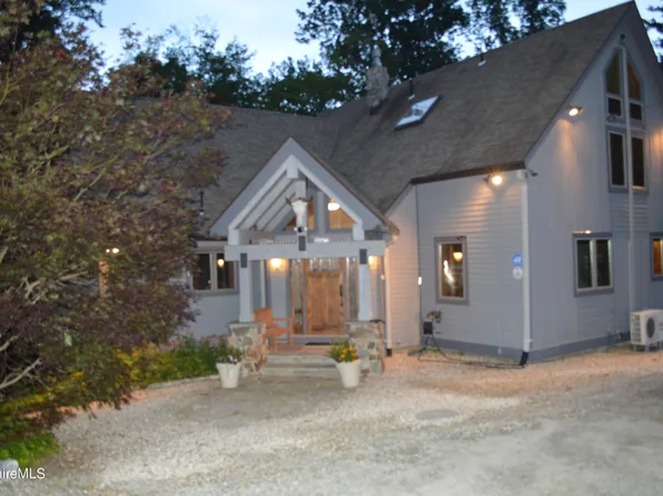 103 Big Bass Ln, Becket, MA 01223