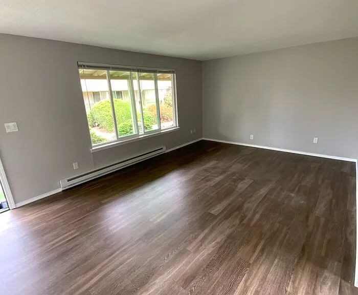 4315 S Warner St — Photo 2