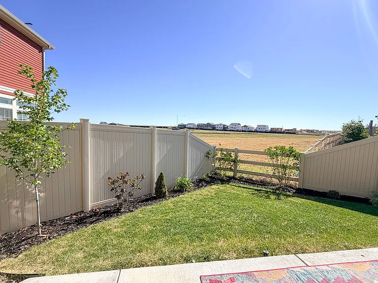4568 N Quemoy St — Photo 25