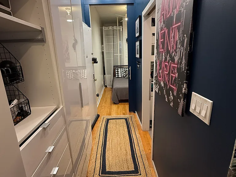 438 W 49th St #2B — Photo 4