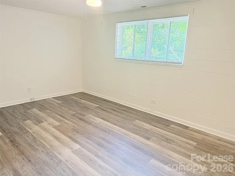 110 N Peterson St — Photo 12