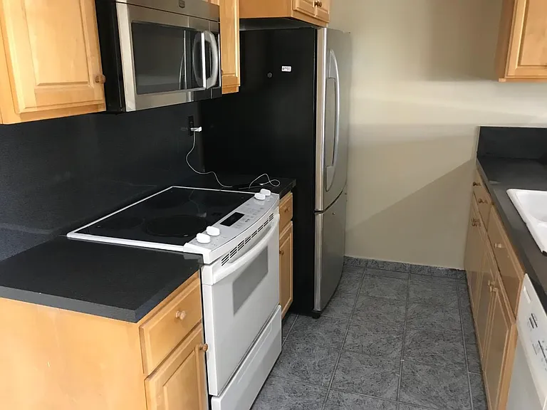 3609 E 2nd St #305 — Photo 8