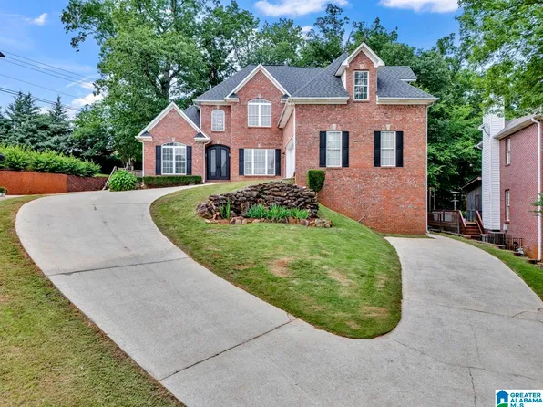 4728 Red Leaf Cir, Birmingham, AL 35226