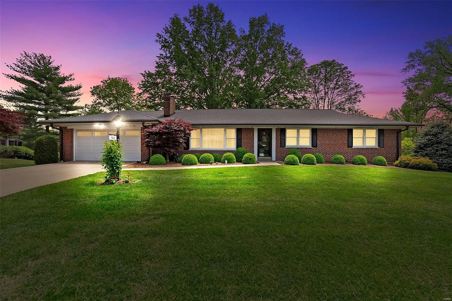 864 Renderer Dr photo 1