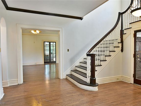 5th image of 2538 E Market St