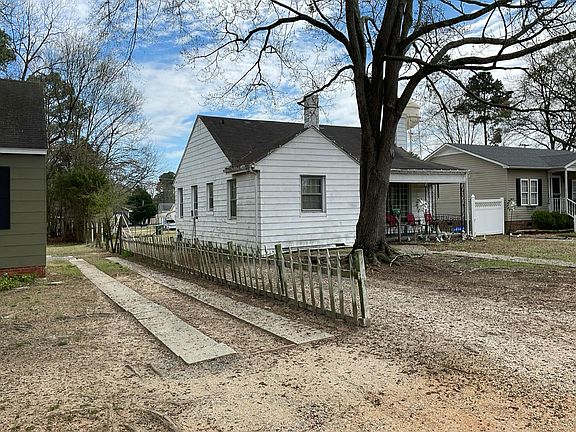 3rd image of 1026 Jefferson St