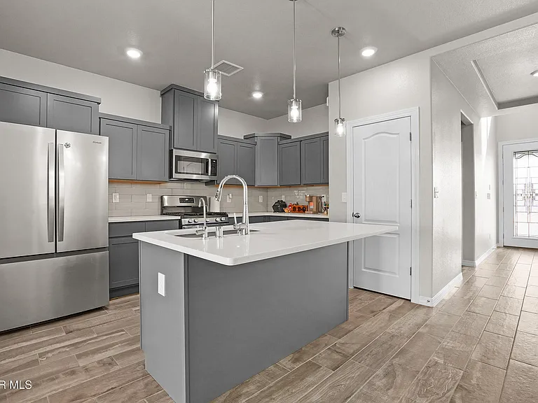 7437 Schweitz Ct — Photo 22