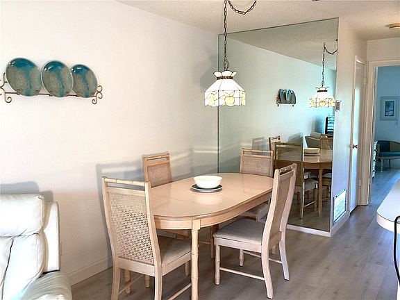 4th image of 15 Vista Gardens Trl APT 204