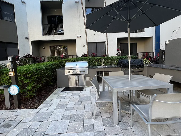 4866 NW 83rd Ave #B — Photo 37