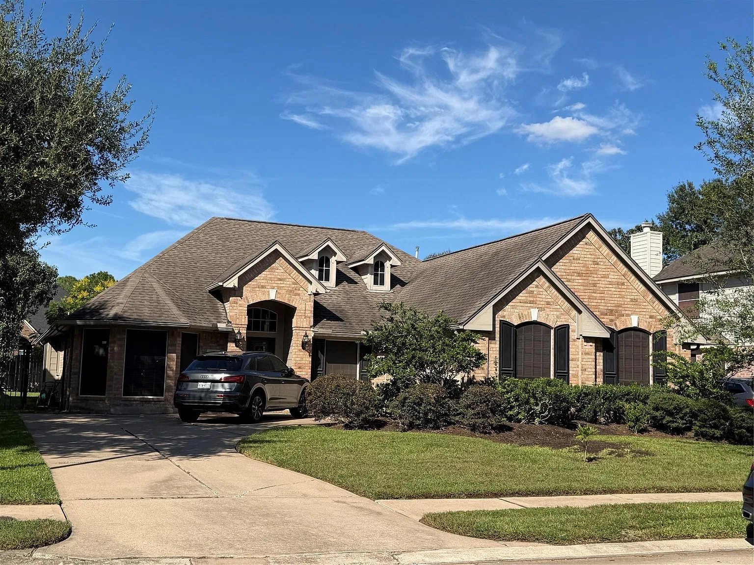 3 bed, 2.0 bath, 2292 sqft, $2,895 — Photo 2