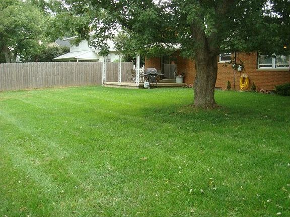 4th image of 3001 Woodgrove Dr