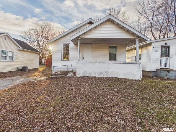 409 N Madison St, Lincoln, IL 62656