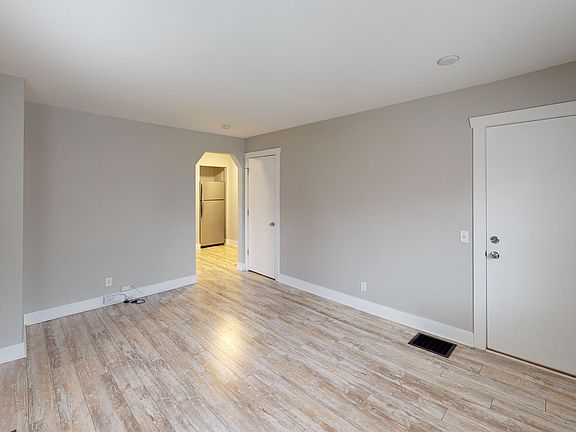 2nd image of 2629 Bremont Ave #2