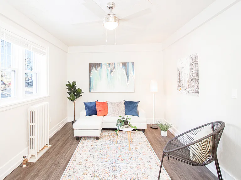 129 Lenore St #14 — Photo 13