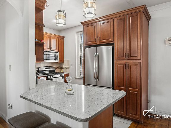 4th image of 41-21 42nd St #4F