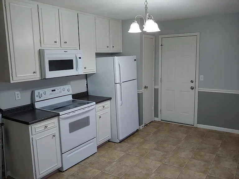 3121 Westmar Dr — Photo 5