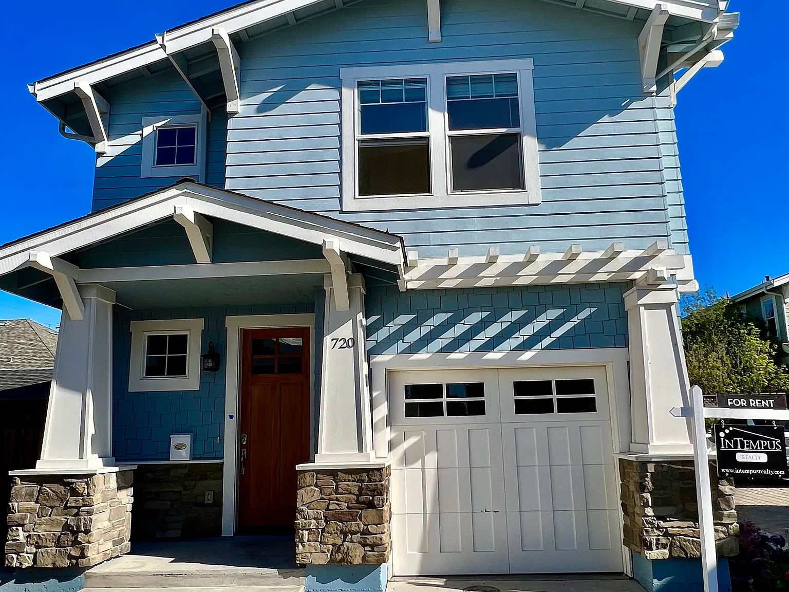3 bed, 2.0 bath, 2042 sqft, $6,995 — Photo 1