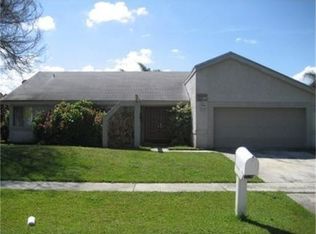 7120 NW 45th St, Lauderhill, FL 33319
