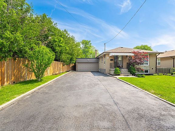 3rd image of 41 Bradstock Rd