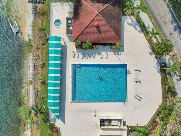 118 Lake Emerald Drive #410, Oakland Park, FL 33309