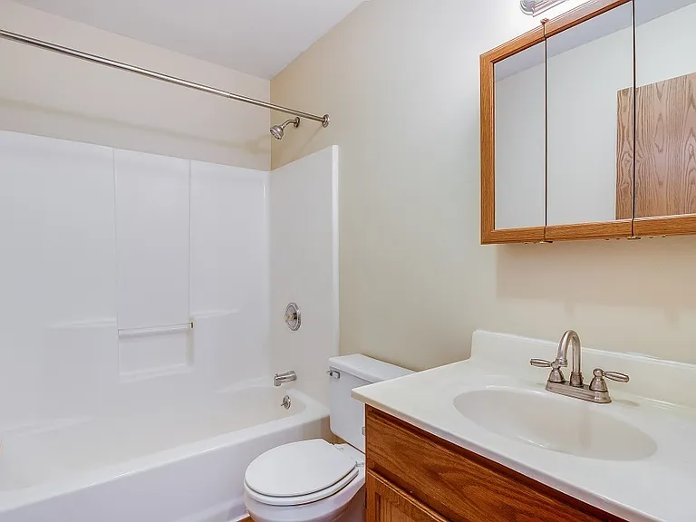 425 Meadow View St — Photo 11