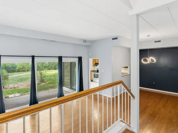 100 Roberts Ln APT 101, Alexandria, VA 22314