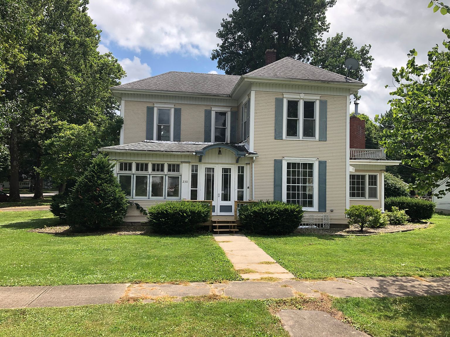 230 E Main St, Moweaqua, IL 62550 | Zillow
