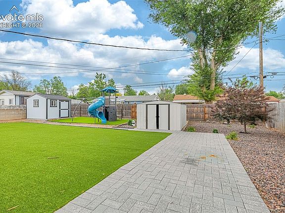 3rd image of 509 Chatfield Dr