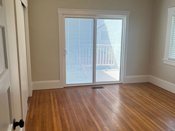 5th image of 2081 Joan Dr