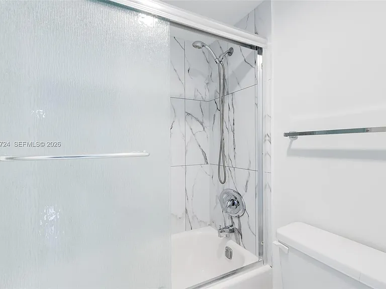 100 Bayview Dr #1102 — Photo 22